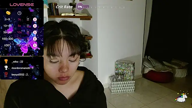 TRIXIE_TANG28 live sex cam