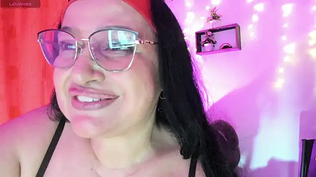 Gia_Nahomi live sex cam