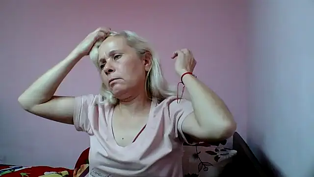 sakura_blonde's cam snapshot