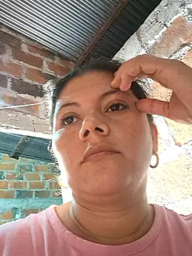 lady_and_charly's cam snapshot