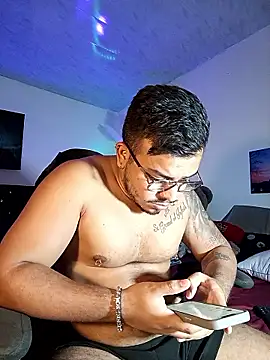 Naughty_Charly's cam snapshot