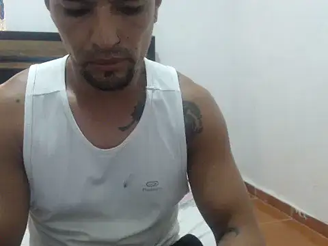 Amith_pearls_in_cock's cam snapshot