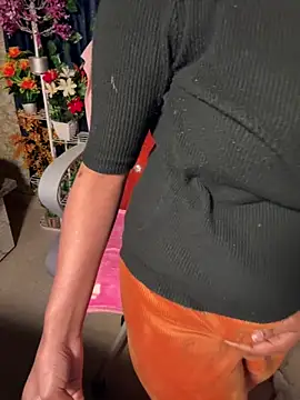 Lucky_Flora live sex cam