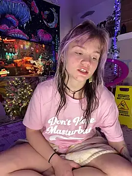 Cutiepiespanks's cam snapshot