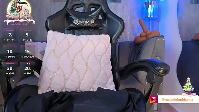 MelanieHudson_'s cam snapshot