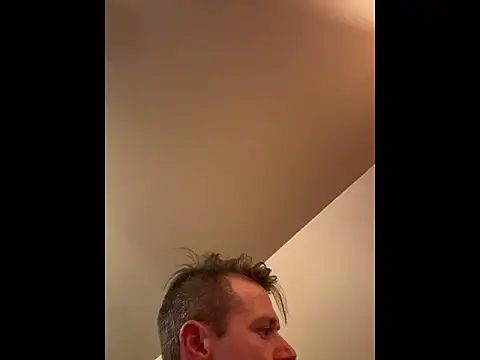 DILFiGuess1 live sex cam