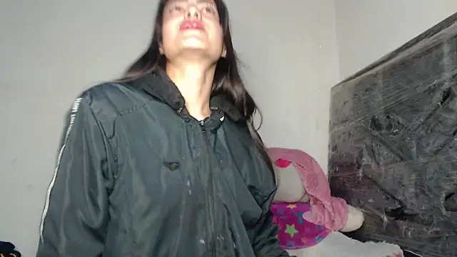 skinny_sweet2411's cam snapshot