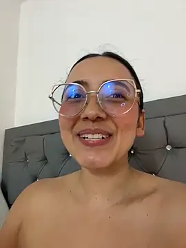 Kay_LustyWife live sex cam