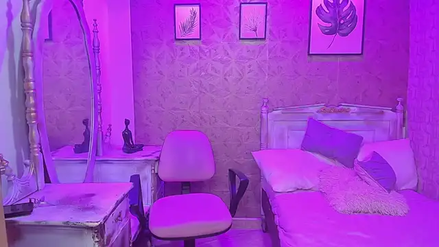 Megane_whitte's cam snapshot