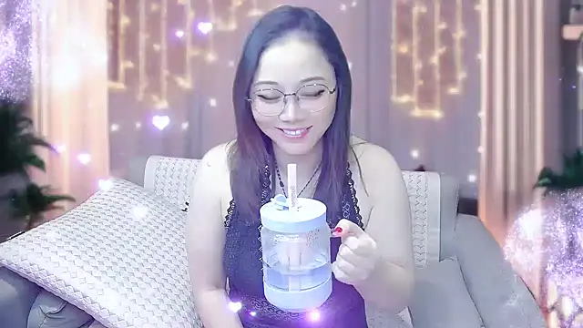 Dolcegattina-Asian's cam snapshot