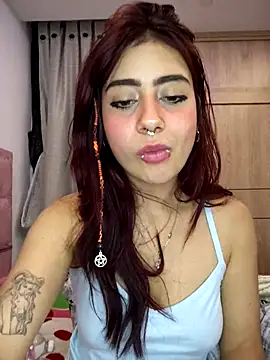 Sarah_Lark-'s cam snapshot