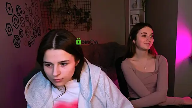 berry_alma's cam snapshot