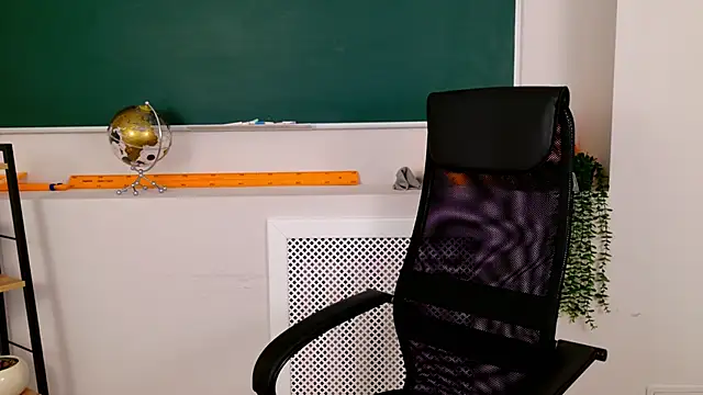 CamillaLarson's cam snapshot