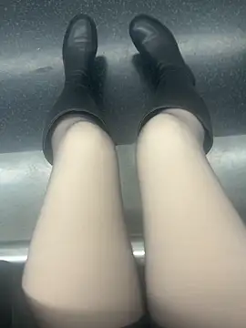 yimisun01 live sex cam