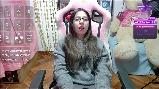 Maggie_Fox3's cam snapshot