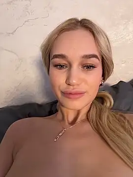 KristinaDanes's cam snapshot