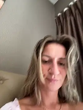 EvvaMur's cam snapshot