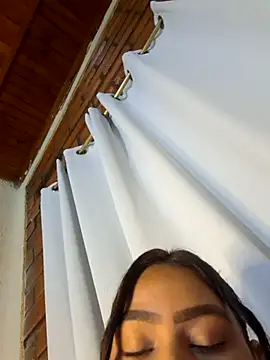 Brunette__Candy's cam snapshot