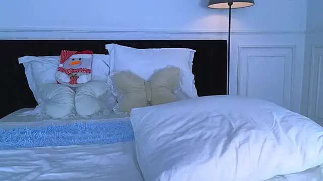 NicoleMarani's cam snapshot