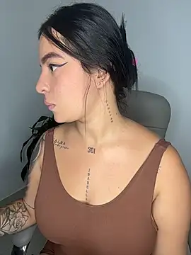 Emily_Kurth23's cam snapshot