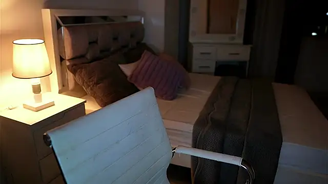 Camilaa_bueno's cam snapshot