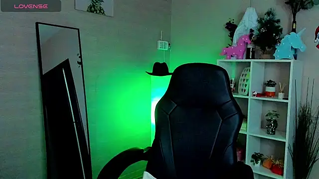 O1d_Lady's cam snapshot