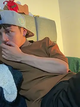 NaytonFreeman live sex cam