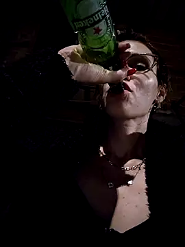 Irresistible24 live sex cam