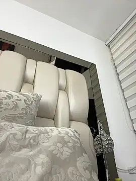 ALISSON_FOXXX1 live sex cam