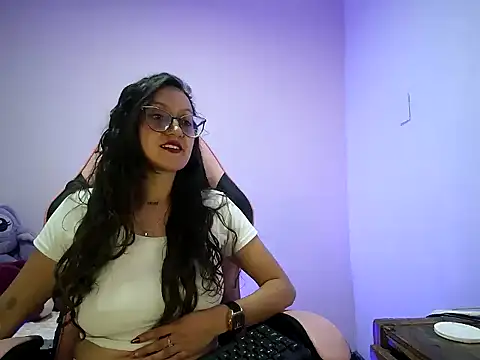 Pinkvixen69's cam snapshot