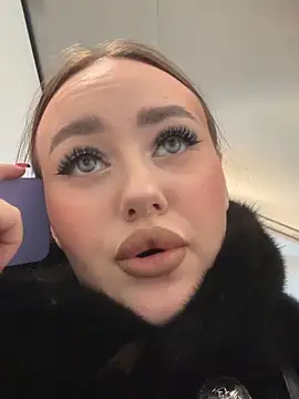 KiraSunshine live sex cam