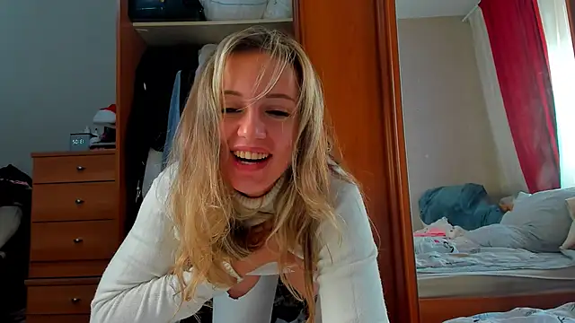 foxy_blond's cam snapshot