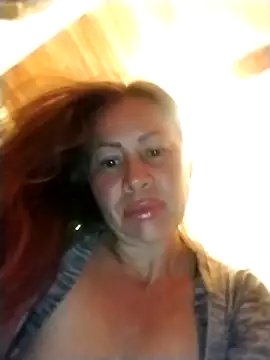 LaraCaliente's cam snapshot