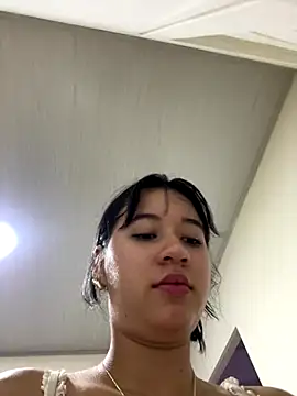 Emi_blair's cam snapshot