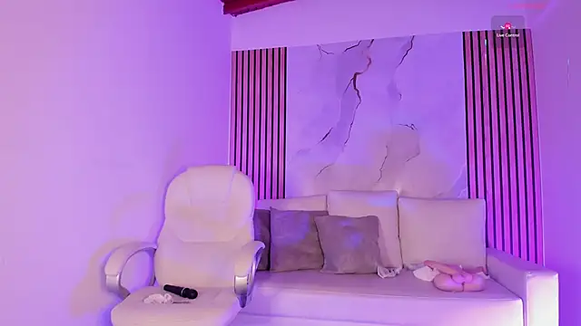 ashley_morgan_18's cam snapshot