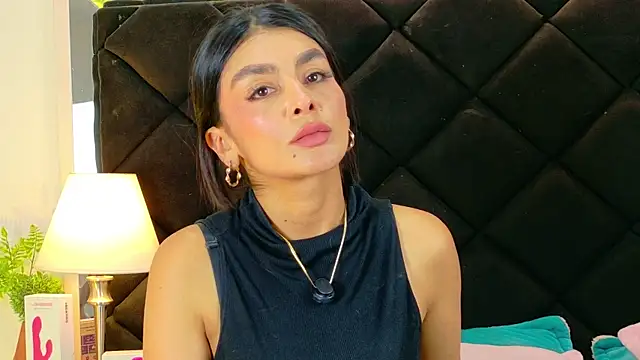 Holly_Brensonexx_ live sex cam