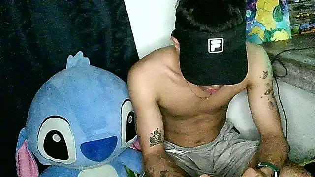 Glen_connor_11's cam snapshot