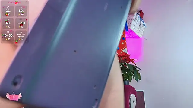 EllenaBoobs_'s cam snapshot