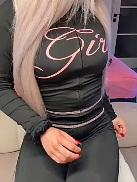 Holly-Glamour live sex cam