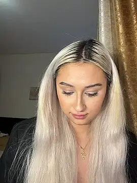 Kylie_One's cam snapshot