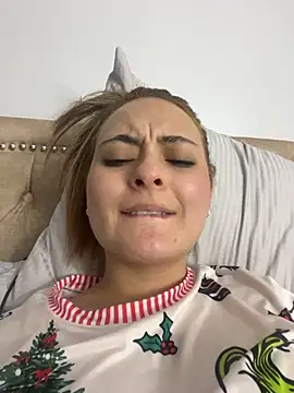 Lilaa2305's cam snapshot