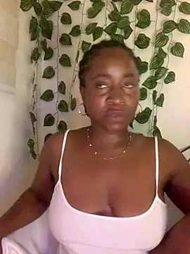 MISSMAYMADMYDAY's cam snapshot