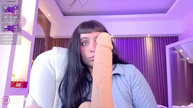 Lucy_Smith2's cam snapshot