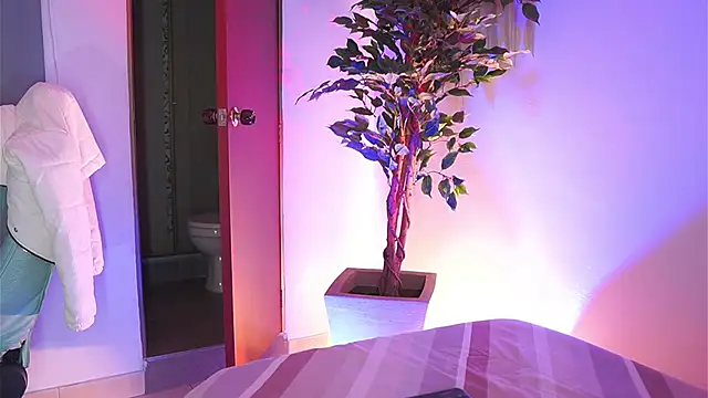 tommy_blue's cam snapshot