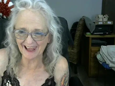 JoleneDelacroix live sex cam