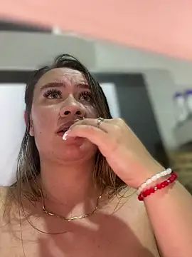 Emiily_lee live sex cam