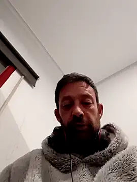 Valencianoo411's cam snapshot