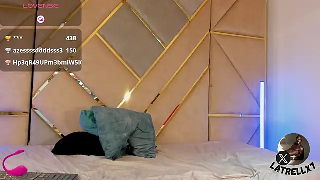 Latrellx7 live sex cam