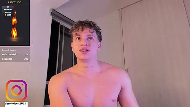 DerekOlsen live sex cam