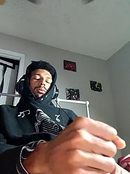 BigPrettyDick777 live sex cam